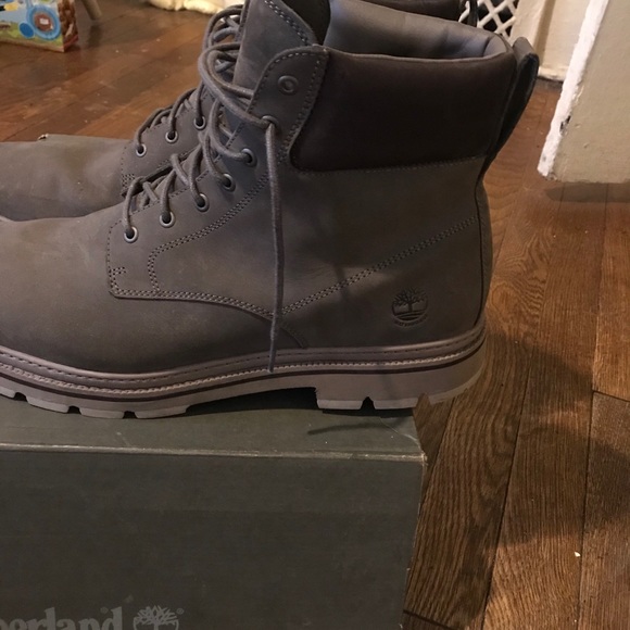 Brand new in the box sway gray timberland boots - Picture 6 of 6
